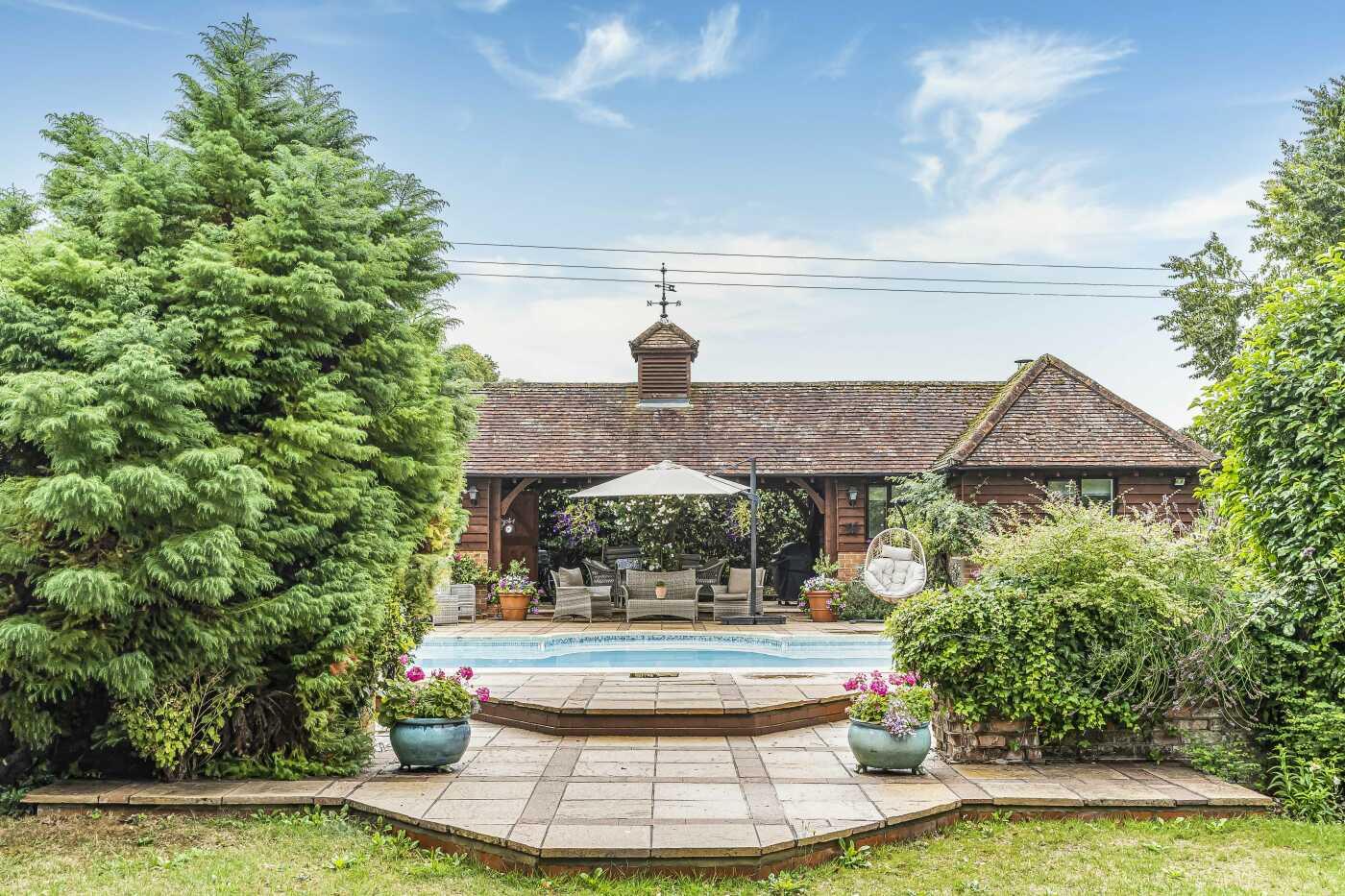 Skirmett, Henley-On-Thames